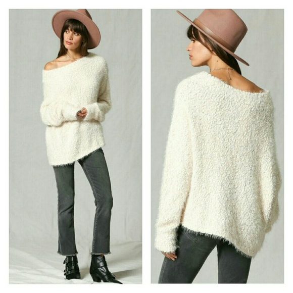 boutique Sweaters - LAST 1 Super soft cream fuzzy sweater